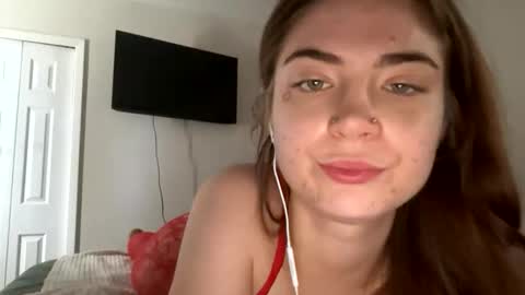 roseyla1 online show from February 24, 2026, 7:23 pm