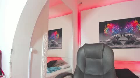 Snapshot of rosi_cooper chatting on February 4, 2025, 10:43 am rosi_cooper online show from February 4, 2025, 10:43 am