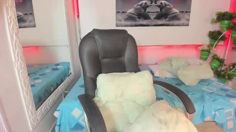 Snapshot of rosi_cooper chatting on February 5, 2025, 4:58 pm rosi_cooper online show from February 5, 2025, 4:58 pm