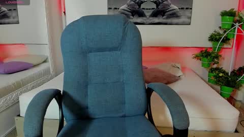 Snapshot of rosi_cooper chatting on October 21, 2025, 11:11 am rosi_cooper online show from October 21, 2025, 11:11 am