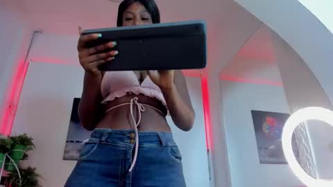 rosi_cooper online show from March 25, 2026, 11:05 am