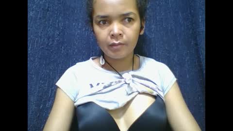 rosia685234 online show from March 9, 2025, 1:37 pm