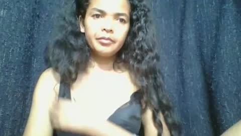 rosia685234 online show from March 27, 2026, 9:21 am