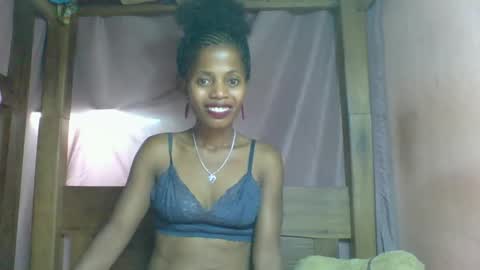 Snapshot of rosiahot1 chatting on March 7, 2025, 1:51 pm rosia online show from March 7, 2025, 1:51 pm