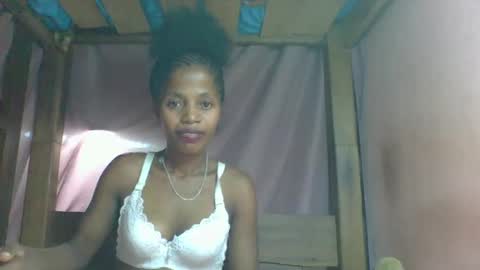 Snapshot of rosiahot1 chatting on March 8, 2025, 10:54 am rosia online show from March 8, 2025, 10:54 am