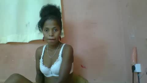 Snapshot of rosiahot1 chatting on March 9, 2025, 5:22 am rosia online show from March 9, 2025, 5:22 am