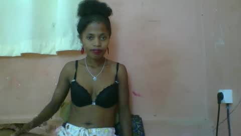 Snapshot of rosiahot1 chatting on March 10, 2025, 6:49 am rosia online show from March 10, 2025, 6:49 am