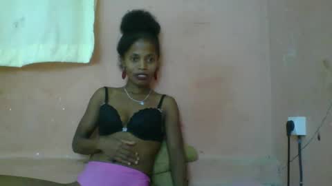 Snapshot of rosiahot1 chatting on March 10, 2025, 6:01 pm rosia online show from March 10, 2025, 6:01 pm