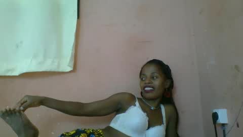 Snapshot of rosiahot1 chatting on March 12, 2025, 9:12 am rosia online show from March 12, 2025, 9:12 am