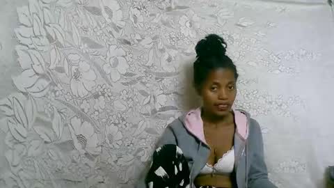 Snapshot of rosiahot1 chatting on September 29, 2025, 5:12 am rosia online show from September 29, 2025, 5:12 am