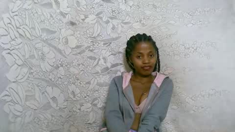 Snapshot of rosiahot1 chatting on October 3, 2025, 5:43 pm rosia online show from October 3, 2025, 5:43 pm