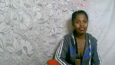 Snapshot of rosiahot1 chatting on October 15, 2025, 1:39 am rosia online show from October 15, 2025, 1:39 am