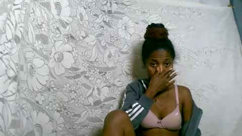 Snapshot of rosiahot1 chatting on November 4, 2025, 1:59 am rosia online show from November 4, 2025, 1:59 am