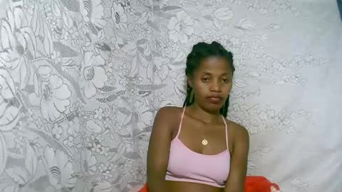 Snapshot of rosiahot1 chatting on November 19, 2025, 3:45 pm rosia online show from November 19, 2025, 3:45 pm