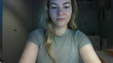 Snapshot of rosie_june chatting on June 8, 2026, 6:36 am Rosie online show from June 8, 2026, 6:36 am