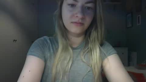 Snapshot of rosie_june chatting on June 9, 2026, 7:09 am Rosie online show from June 9, 2026, 7:09 am