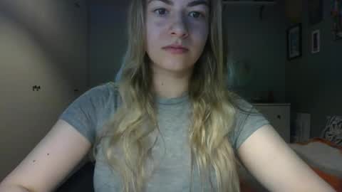 Snapshot of rosie_june chatting on June 10, 2026, 7:07 am Rosie online show from June 10, 2026, 7:07 am