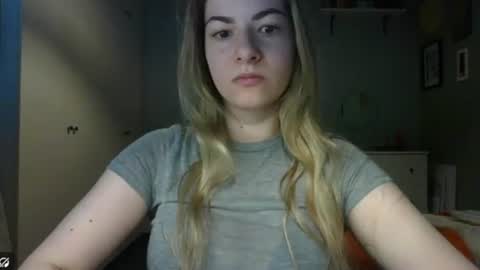 Snapshot of rosie_june chatting on June 11, 2026, 6:44 am Rosie online show from June 11, 2026, 6:44 am