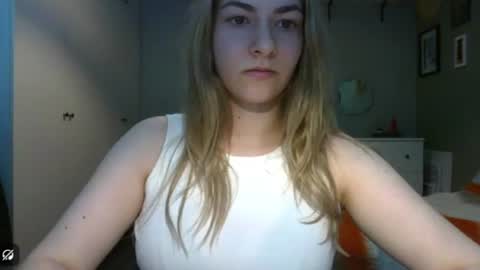 Snapshot of rosie_june chatting on July 28, 2026, 11:17 am Rosie online show from July 28, 2026, 11:17 am