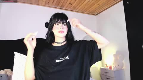 Snapshot of rosie_se chatting on June 7, 2026, 10:24 pm Rosieeee online show from June 7, 2026, 10:24 pm