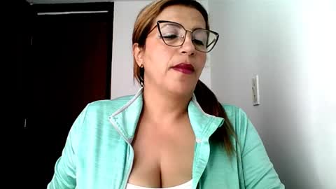 Snapshot of rossanalionheart chatting on June 7, 2026, 12:09 pm Rossana online show from June 7, 2026, 12:09 pm
