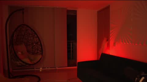 Rossey online show from February 8, 2025, 2:04 am