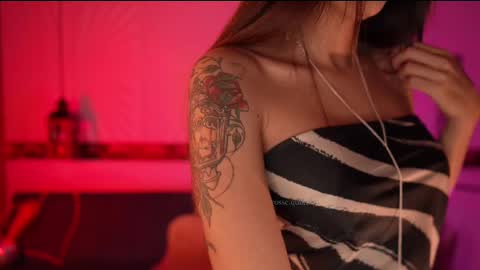 Rossey online show from March 3, 2025, 1:10 am