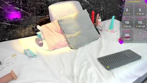 ANAHI online show from February 9, 2025, 3:56 pm