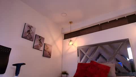 Ross online show from April 16, 2026, 3:07 am