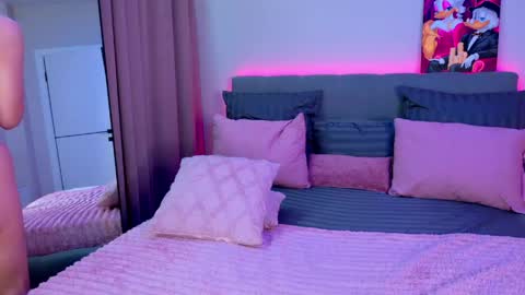 Snapshot of rossy_x_ chatting on June 9, 2026, 1:17 am Rossy 630 pm - 230 am online show from June 9, 2026, 1:17 am
