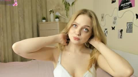 Snapshot of rosy_sigh chatting on May 1, 2026, 9:08 pm Im Luna online show from May 1, 2026, 9:08 pm