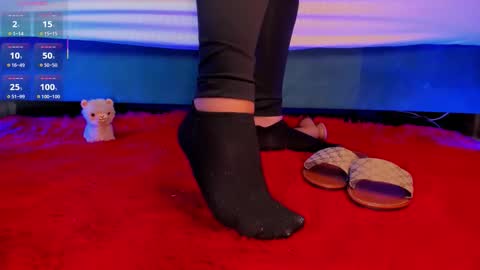 rosyejones online show from October 25, 2025, 2:41 am