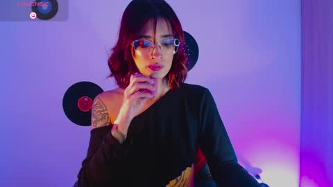 rot_wallace online show from October 21, 2025, 10:54 pm