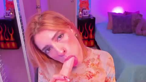 Snapshot of rot_wallace chatting on July 13, 2026, 11:07 pm rot_wallace online show from July 13, 2026, 11:07 pm