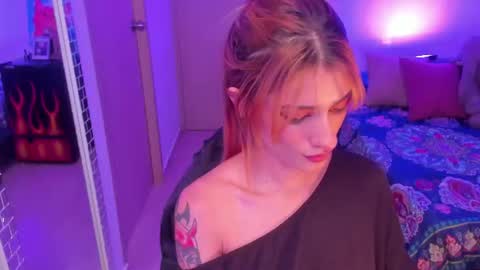 Snapshot of rot_wallace chatting on July 19, 2026, 10:35 pm rot_wallace online show from July 19, 2026, 10:35 pm
