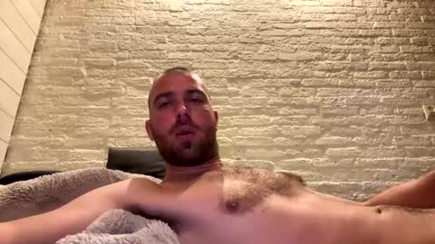 rotteei1 online show from November 3, 2025, 7:59 pm