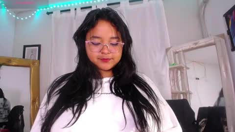 Snapshot of rous_25 chatting on May 7, 2026, 2:17 am rous_25 online show from May 7, 2026, 2:17 am