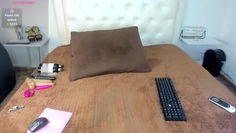 Snapshot of rouse_sexy_hotxx77 chatting on October 22, 2025, 7:46 pm rouse_sexy_hotxx77 online show from October 22, 2025, 7:46 pm