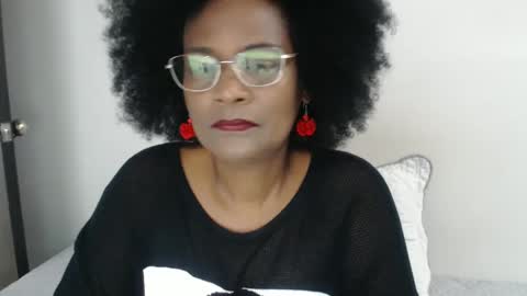 luxa online show from February 17, 2025, 1:42 pm