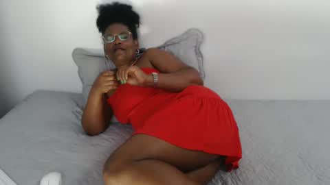 luxa online show from February 18, 2025, 10:14 pm