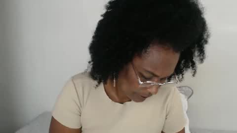 luxa online show from February 21, 2025, 9:11 pm