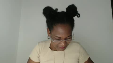 luxa online show from September 13, 2025, 8:08 pm