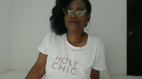 luxa online show from September 23, 2025, 3:48 pm