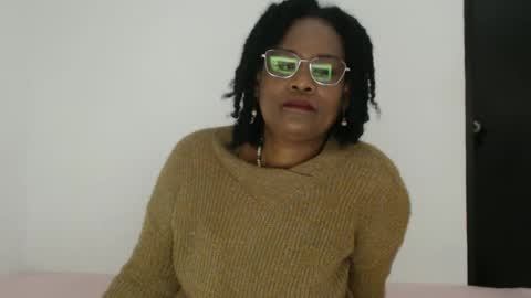 luxa online show from October 11, 2025, 3:54 pm