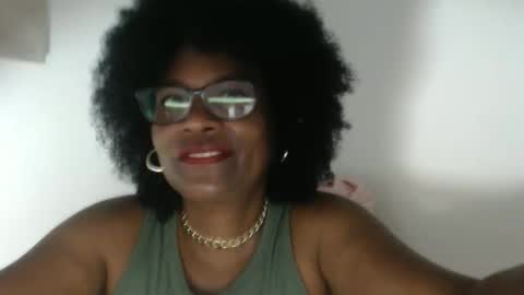 luxa online show from April 3, 2026, 1:09 pm