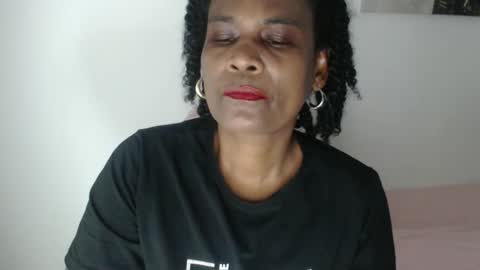 luxa online show from April 18, 2026, 9:15 pm