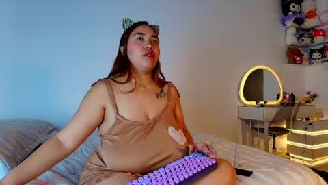 Snapshot of rousrossell_4 chatting on July 15, 2026, 2:44 pm Call me Rous online show from July 15, 2026, 2:44 pm
