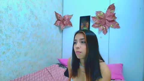rousse_violet online show from February 11, 2025, 11:44 pm