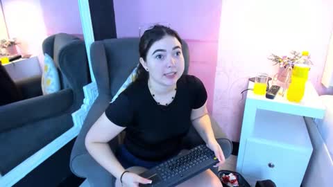 RousseWalker online show from November 23, 2025, 7:02 pm