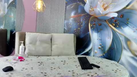 rouxinferno_cr online show from March 18, 2026, 3:31 am